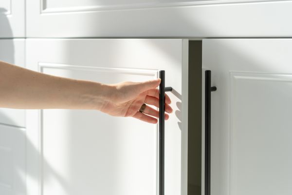 Cupboard Repair in Midlothian